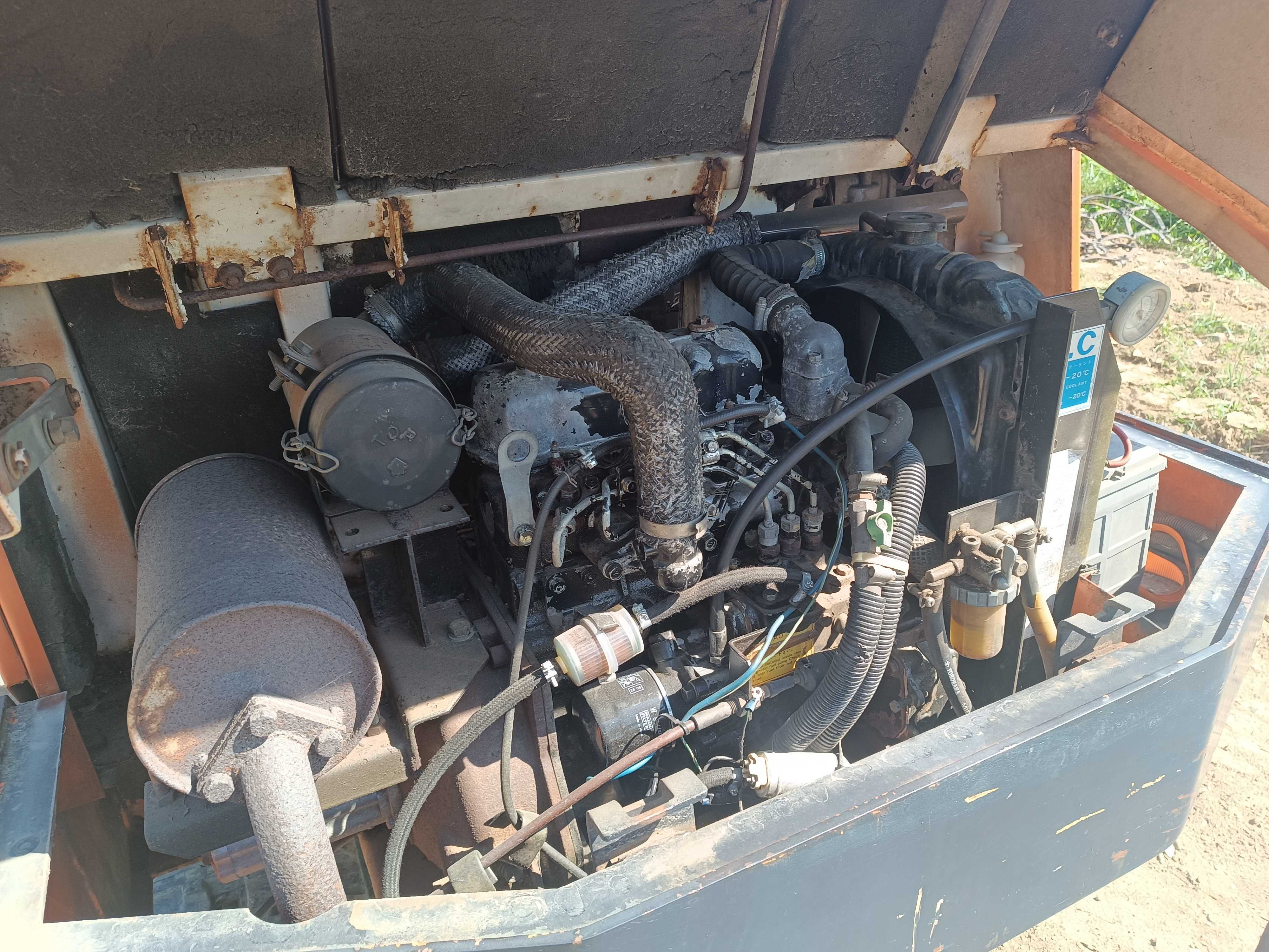 Minikoparka AIRMAN silnik 3 cylindrowy 2,5t  Janmar Kubota