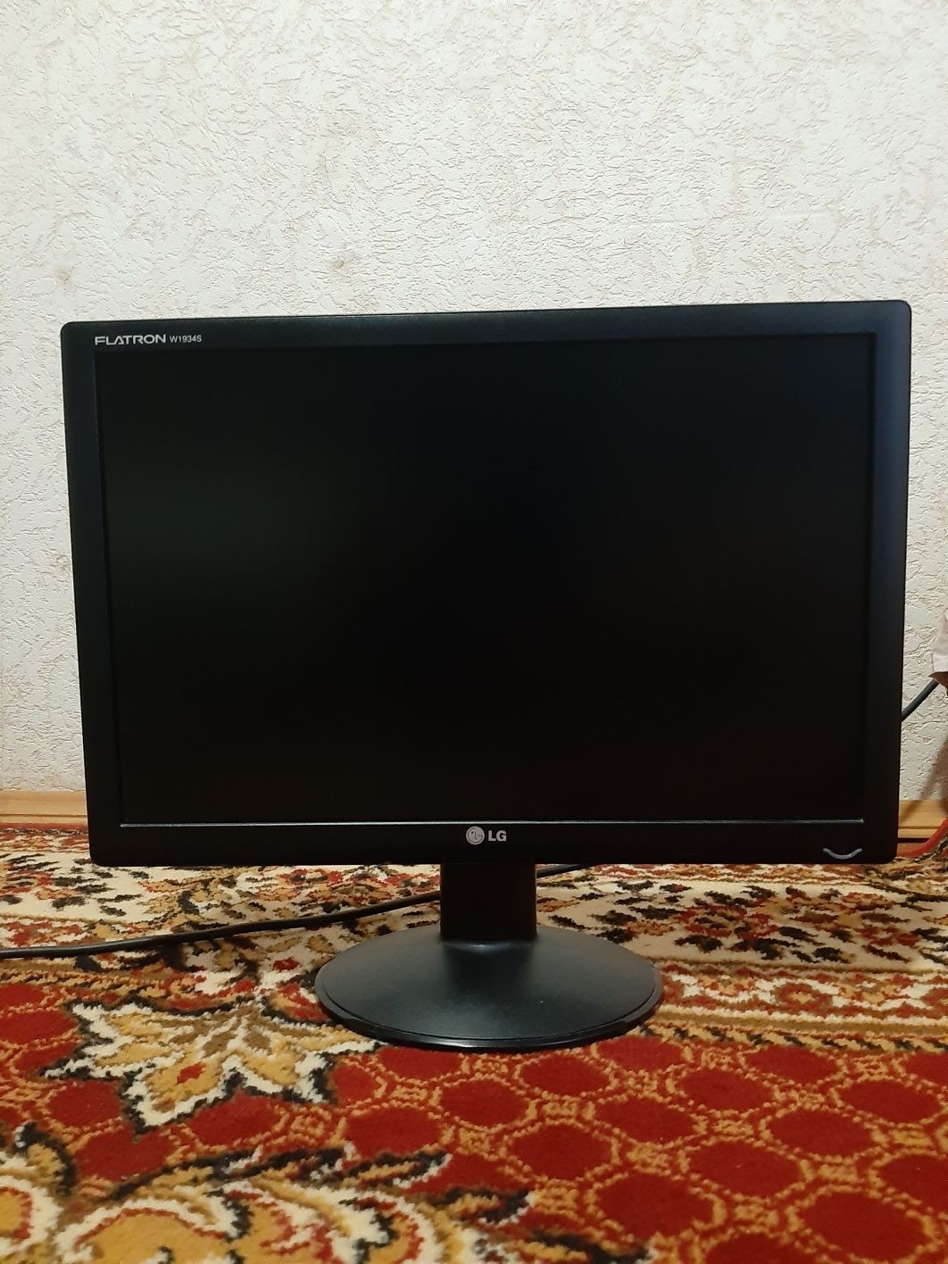 Монітор LG 19 дюймів чорний