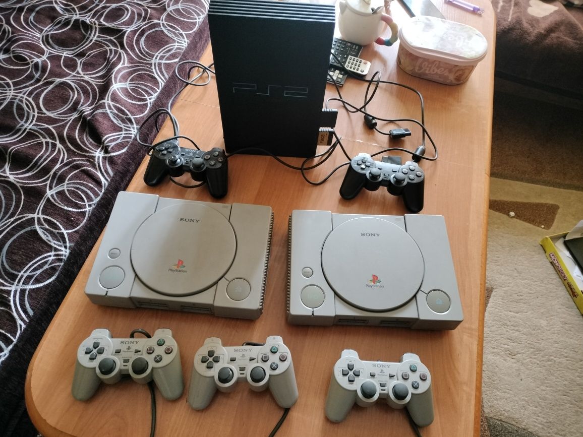 Sprzedam 3 konsole ps1 i ps2