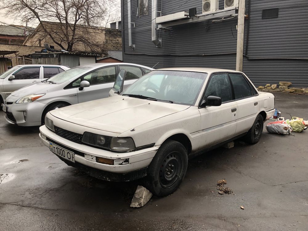 Toyota camry 1991 обмен на ваз с доплатой торг у капота