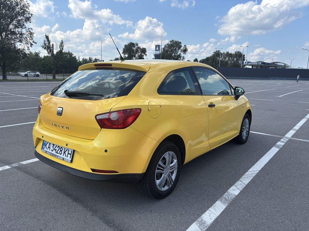 Seat Ibiza 2011 1.4 Бензин