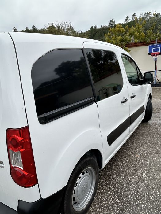 Peogeot partner impecavel