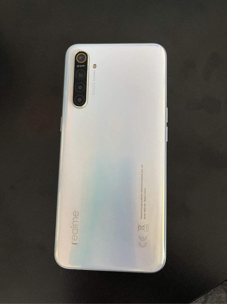 Realme XT 8/128 гарний стан