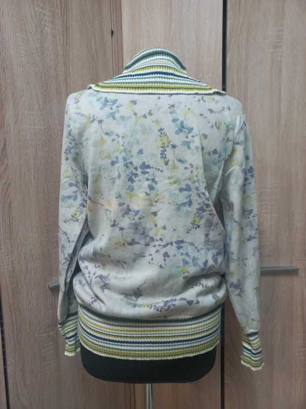 Sweterek z golfem oryginalne wzory r. L-XL