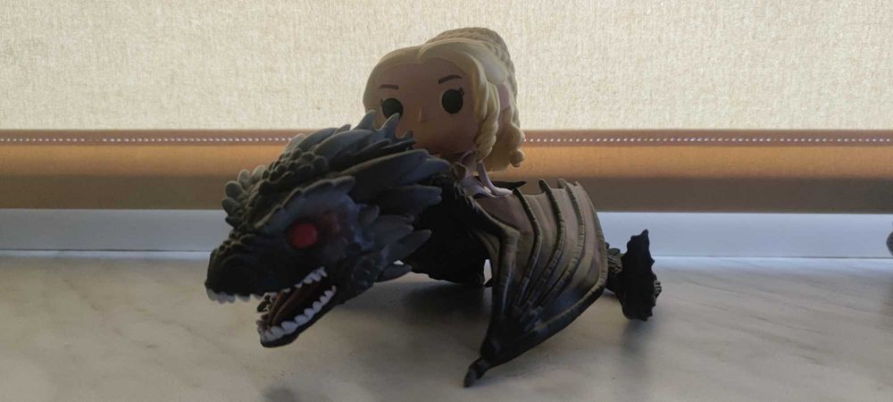 Продам Game of Thrones Дайнерис Король Ночи