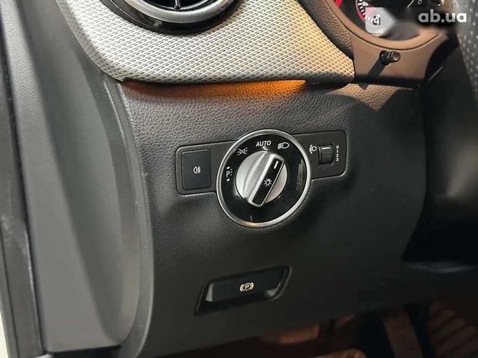 Mercedes-Benz B-Class 2015 Електро батарея має рідинне охолодження