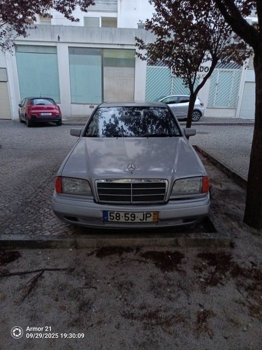 Mercedes muito extimado