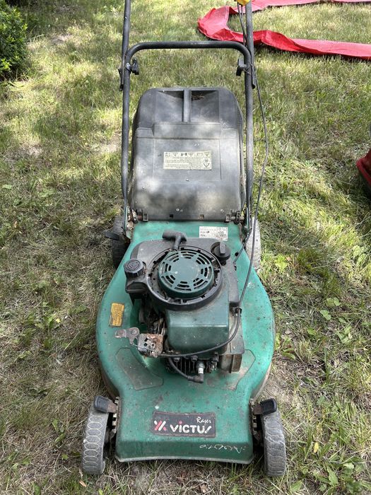 Kosiarka spalinowa i elektryczna