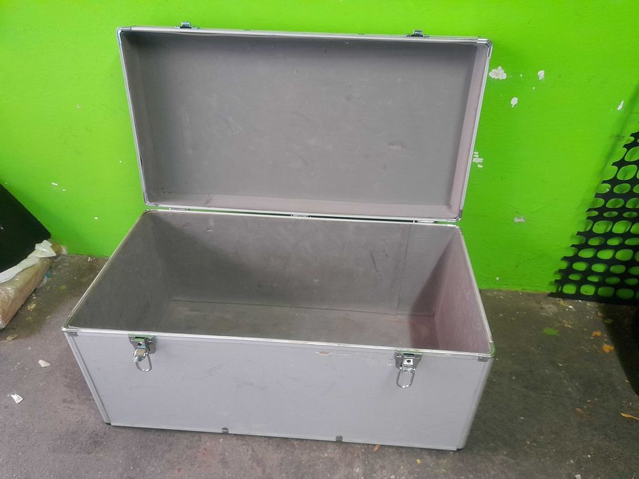 Duzy Kufer Skrzynia Case aluminiowy