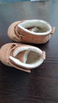 Взуття (пінетки, чобітки)для дівчинки або хлопчика 16р.