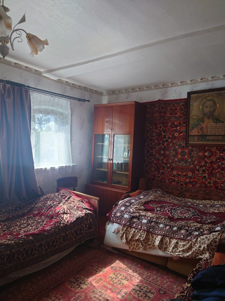 Продається будинок з господарством в смт Котельва, Полтавська область