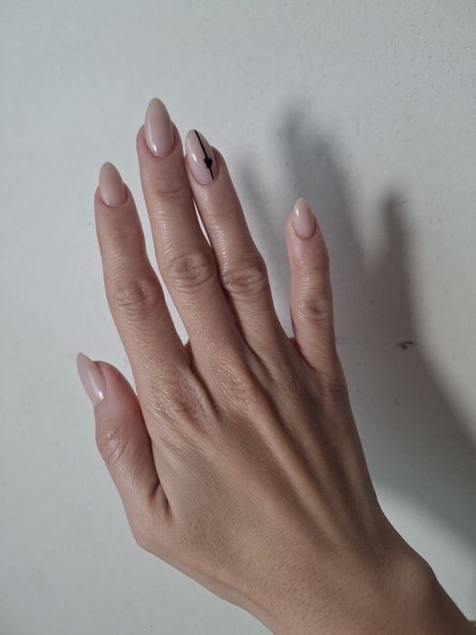 Запрошуючи на манікюр в центрі міста 500 грн