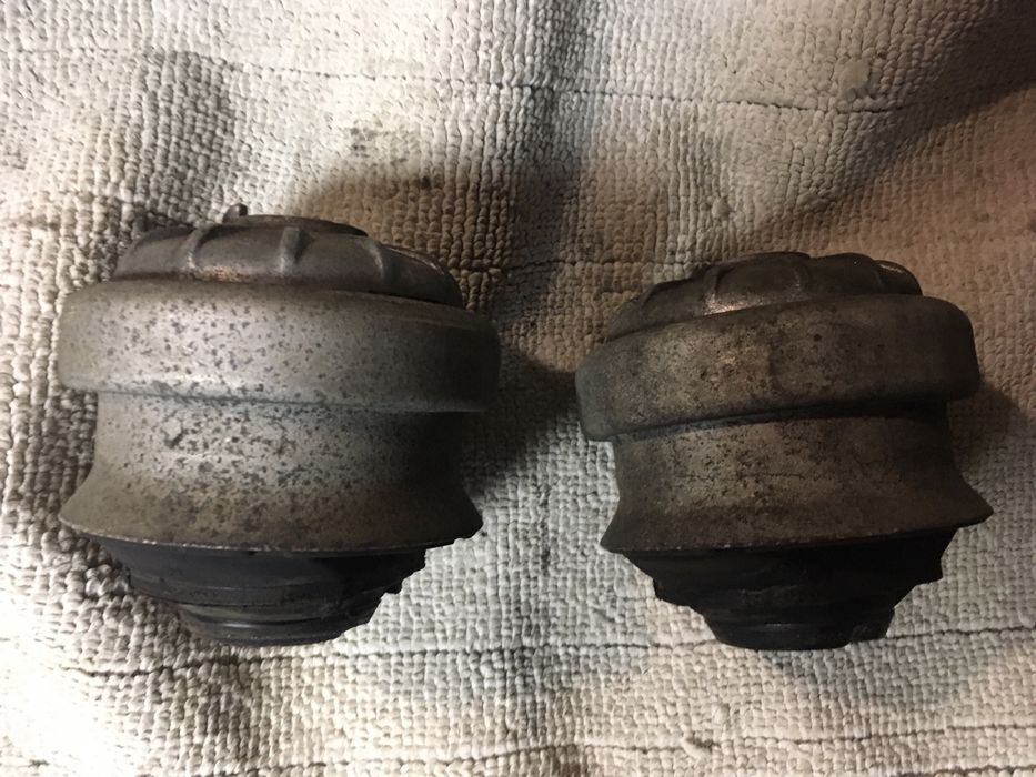 Гидроопора (подушка) двигателя Мерседдес