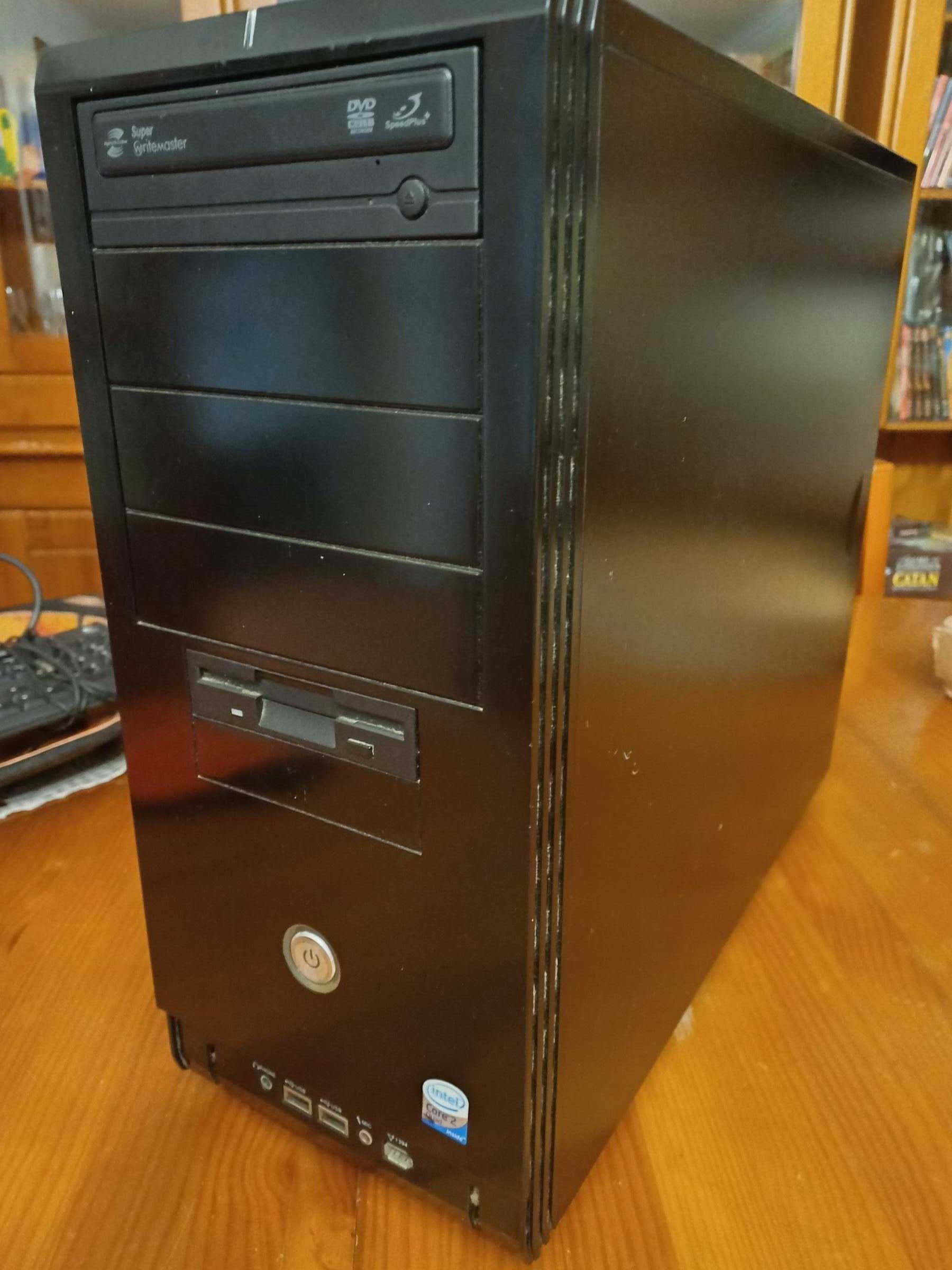 Desktop c/SSD 120Gb e Windows 10 64bits