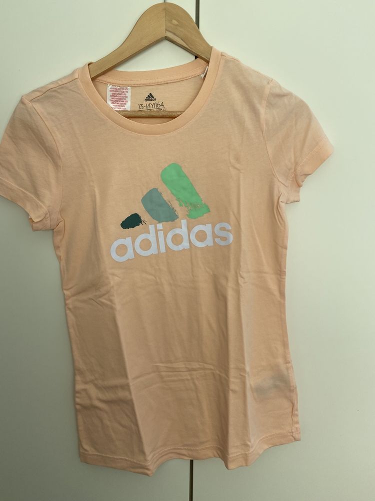 T shirt adidas tamanho 14