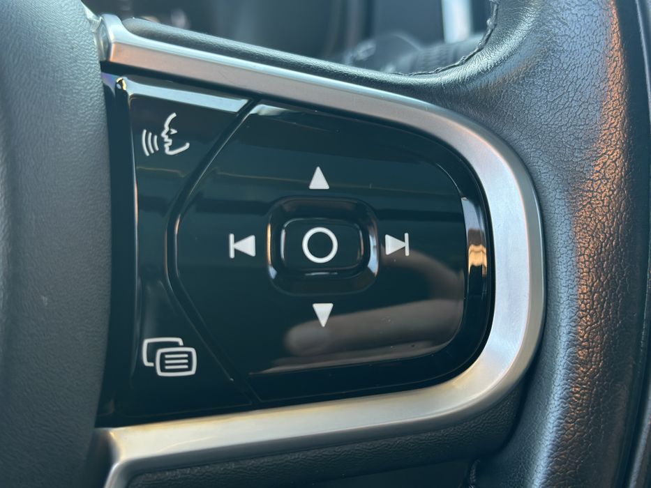 Продам Volvo XC90