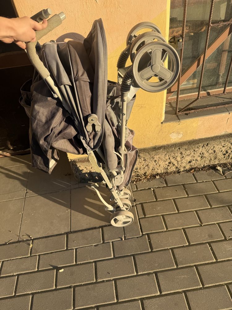 Wózek spacerowy lionelo
