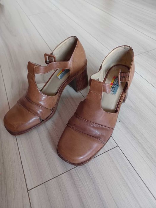 Buty na słupku rozmiar 41