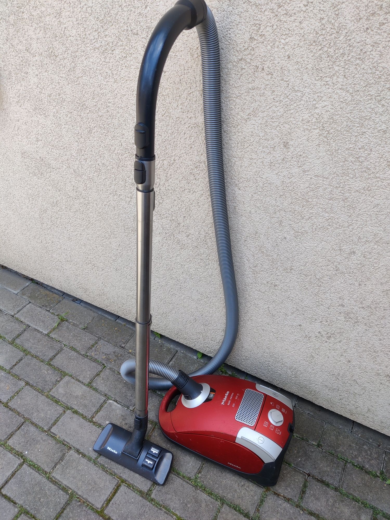 MIELE red soon пилесос з Німеччини