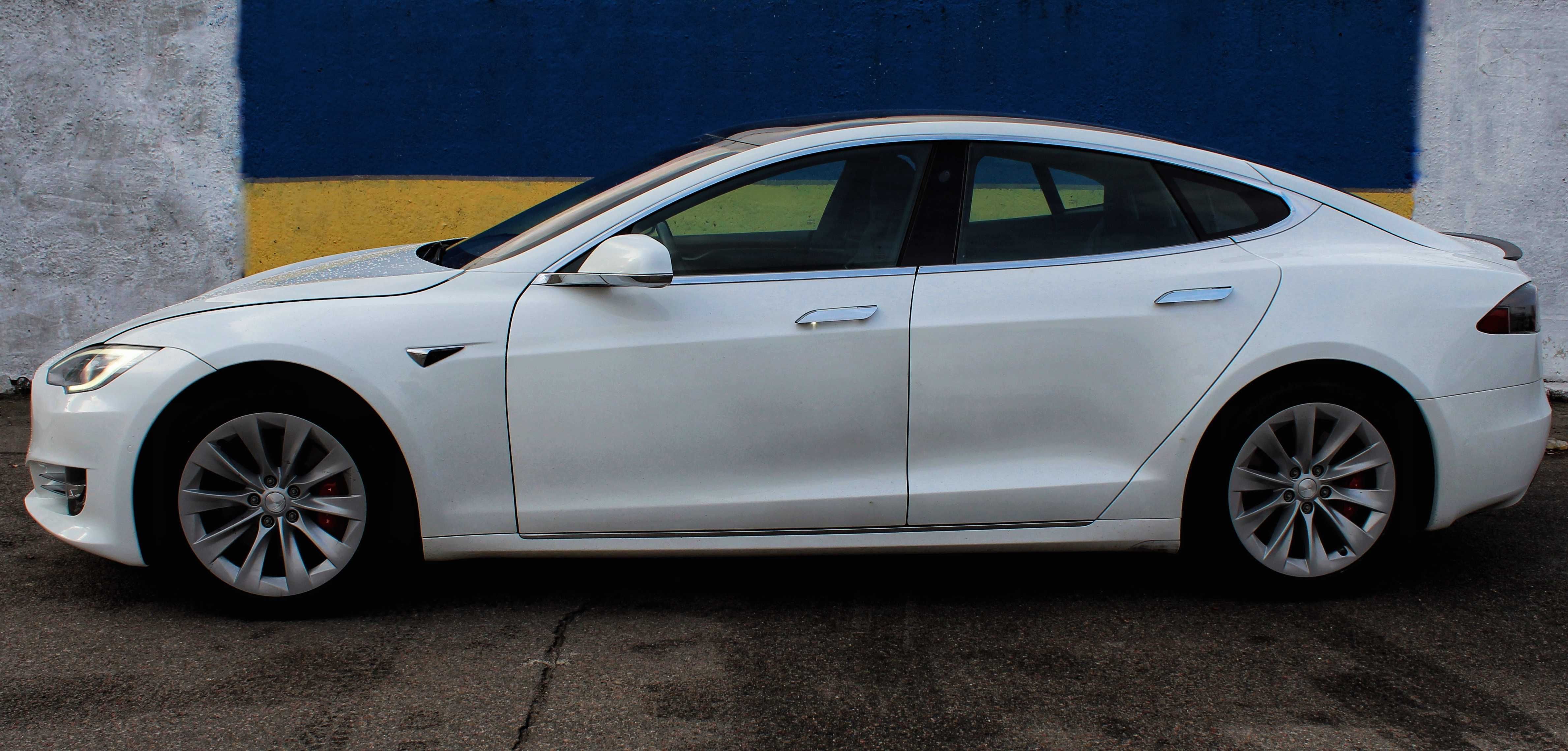 Аренда электромобиля Tesla S, 500км запас хода, с правом выкупа