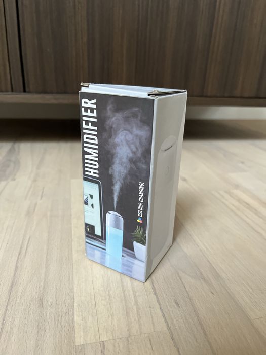 Mini nawilżacz powietrza zmieniający kolor