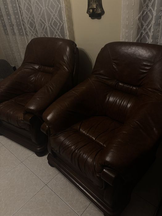 2 sofas em pele - ultima oportunidade