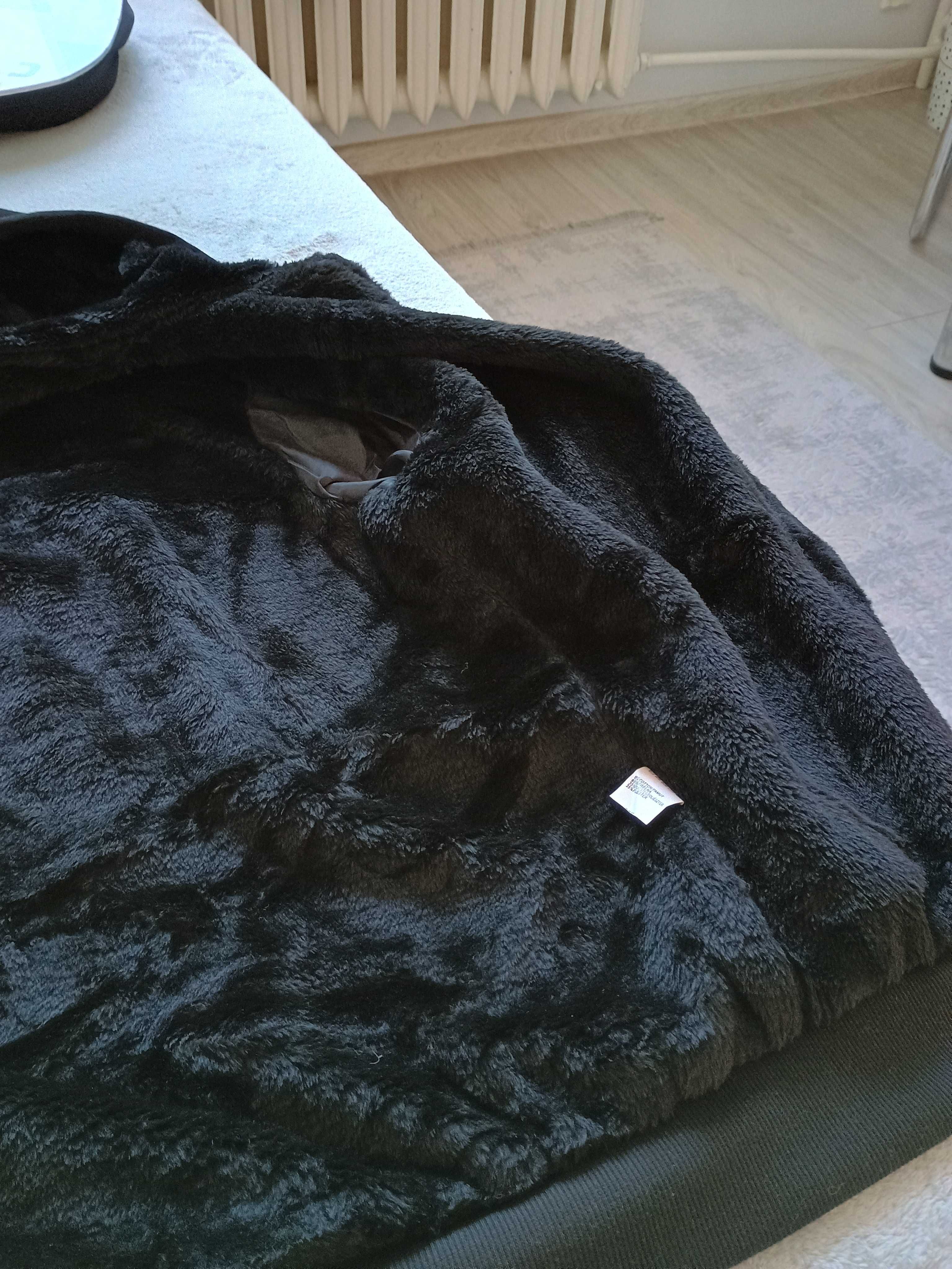 Nowa męska ocieplana futerkiem bluza z kapturem - rozmiar M, czarna