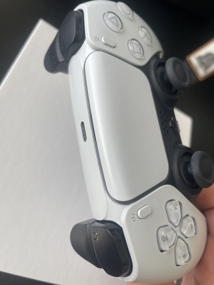 Pad Ps5 DualSense brak śladów użytkowania 160pln