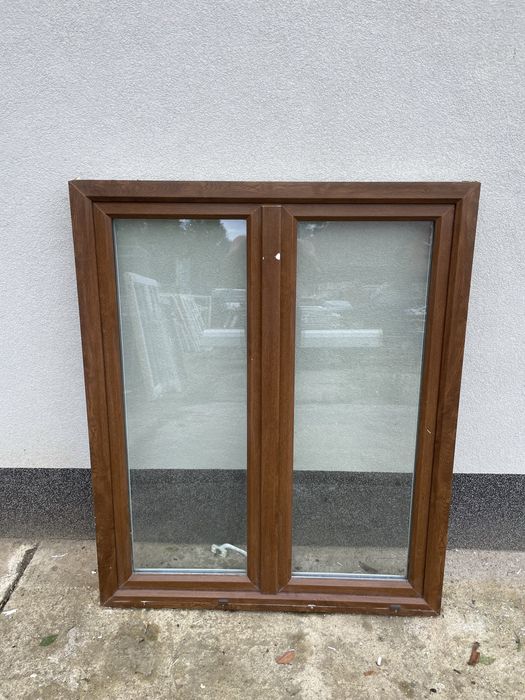 Okno okna dwuskrzydłowe brąz