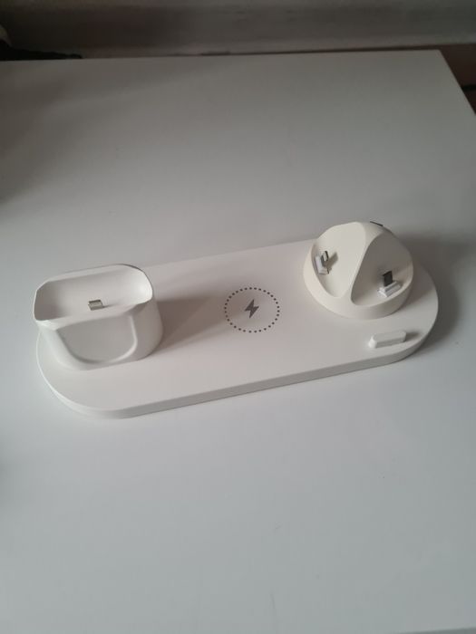 Ładowarka na telefony  i sluchawki
