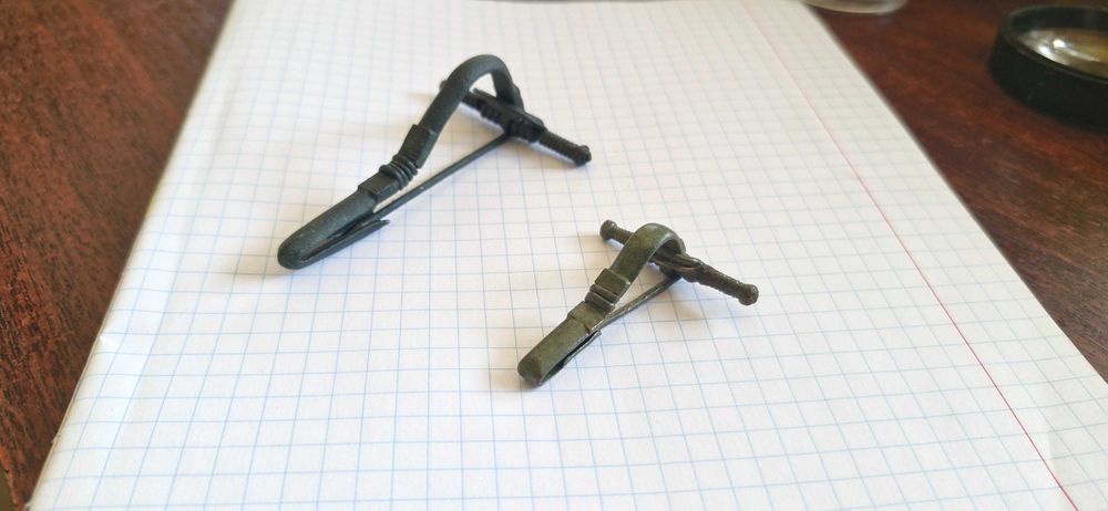 Значки колт бляшка фібула