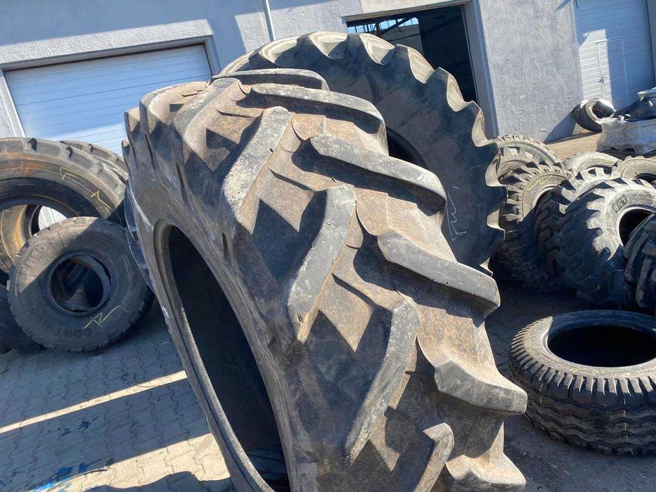 Opona Używana 20.8r38 Pirelli Radial 70% Bieżnika