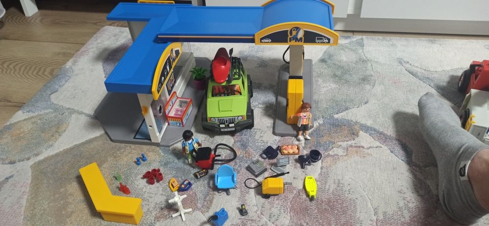 Playmobil stacja benzynowa
