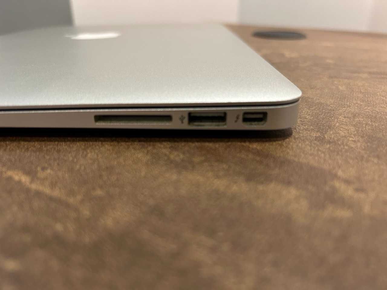 MacBook Air 13" (Early 2015), A1466, Без SSD