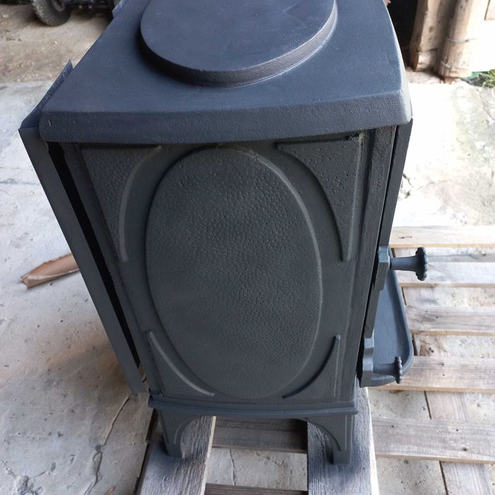 Piec kominek żeliwny fi 150 waga 140kg.