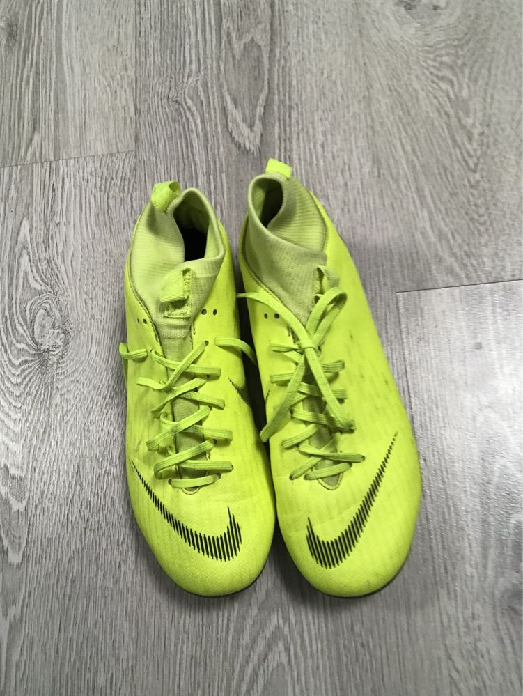 Копачки Nike MERCURIAL