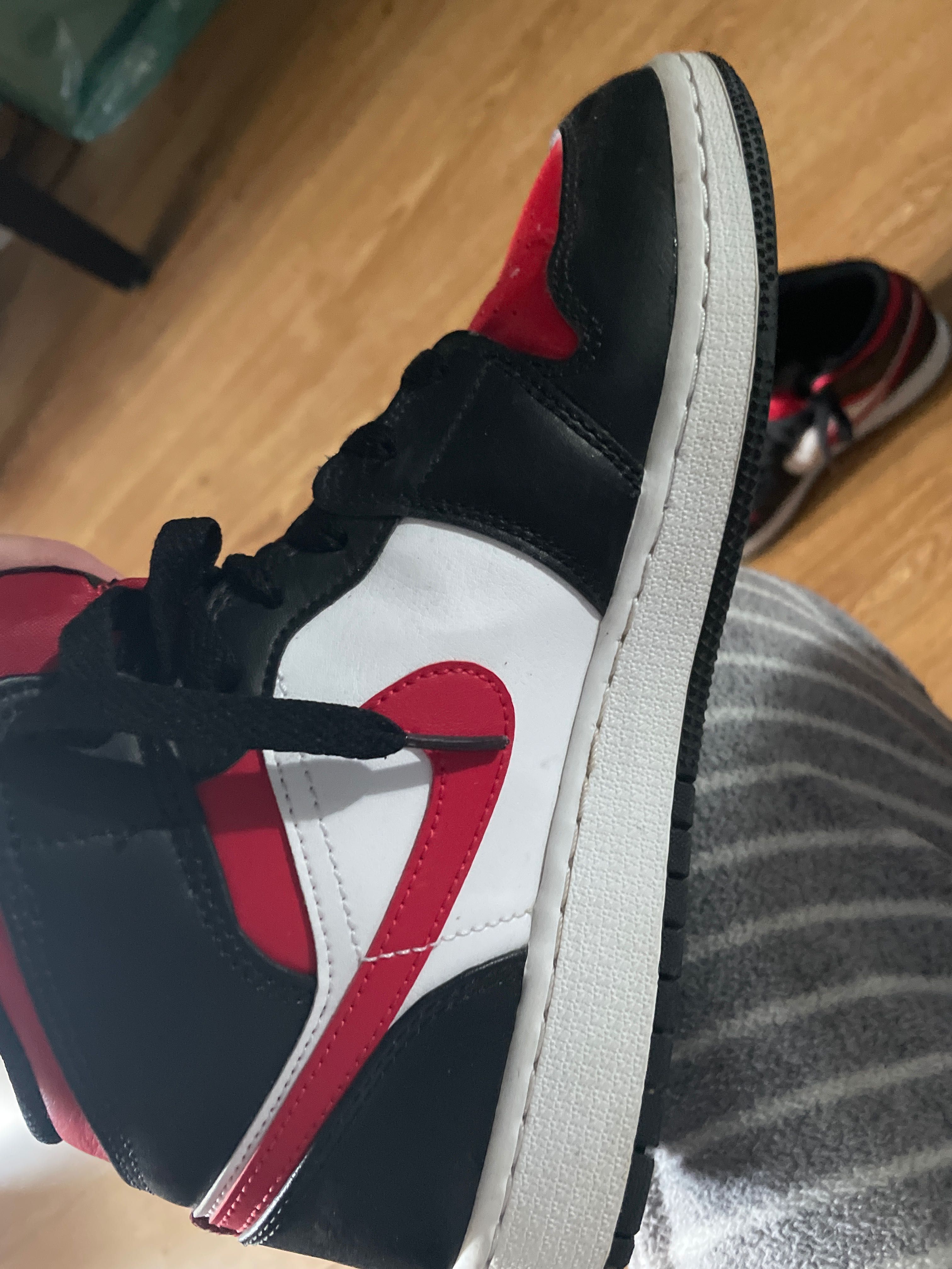 Sapatilhas bota Nike Jordan vermelhas Pretas e Brancas tamanho 38.50