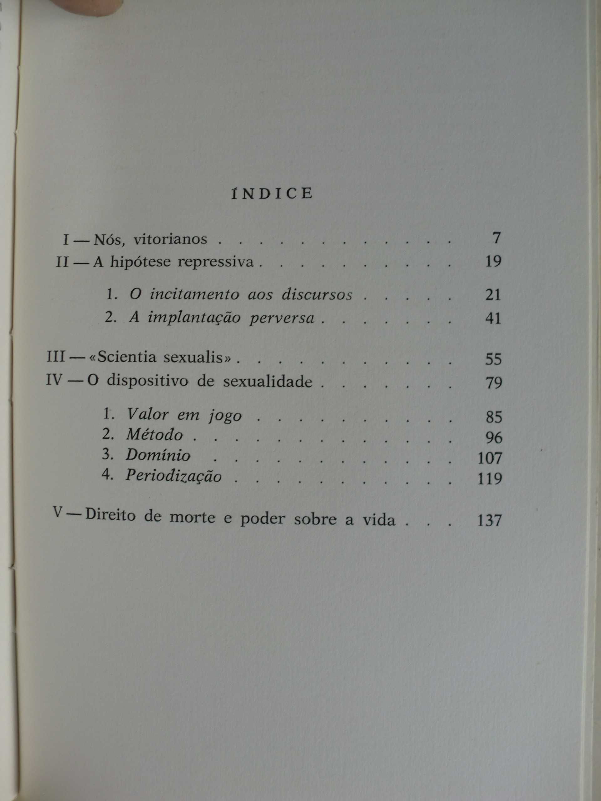 A Vontade de Saber
de Michel Foucault