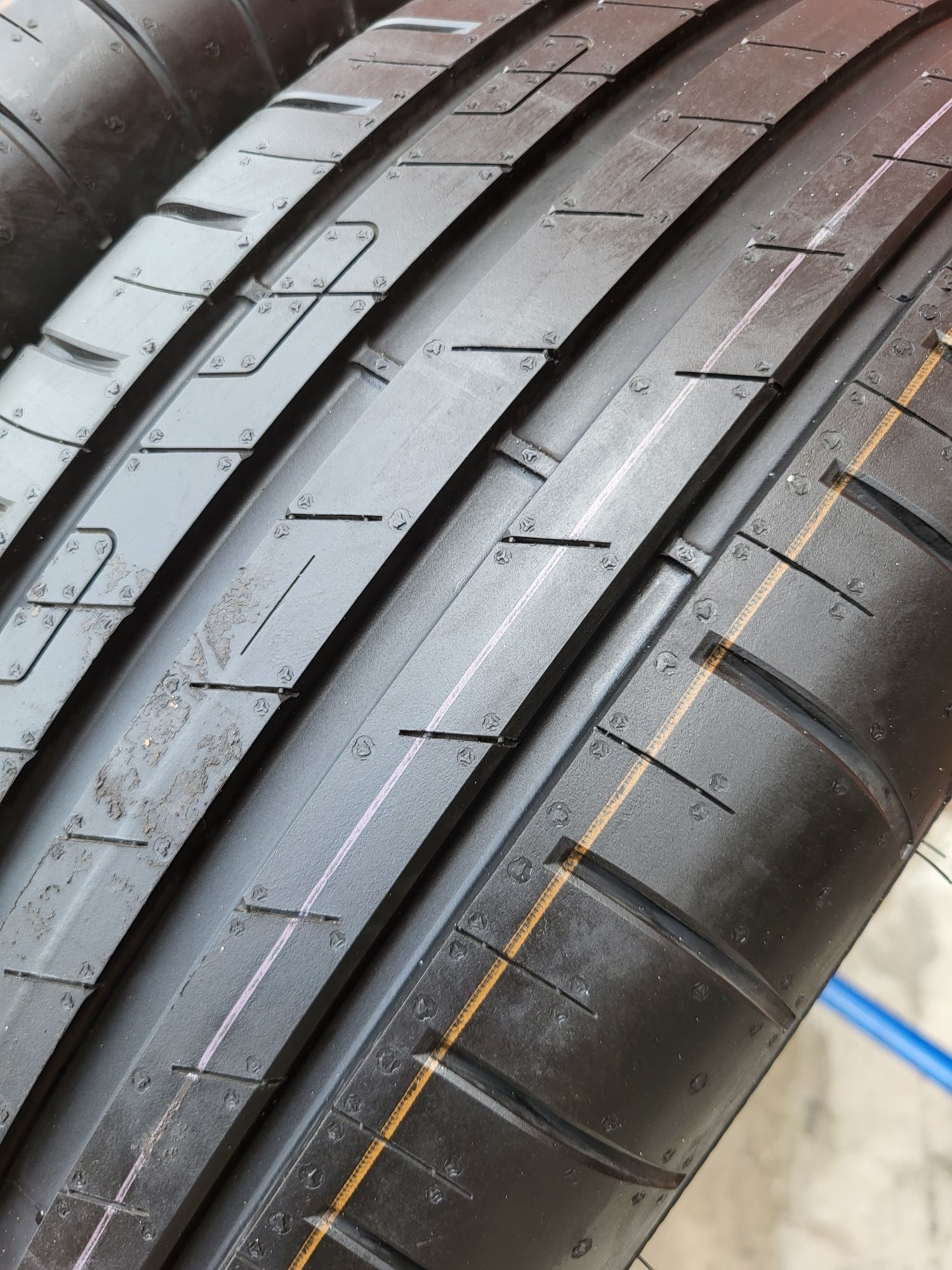 215/65/17 R17 GoodYear EfficientGrip Performance 2шт ціна за 1шт шини