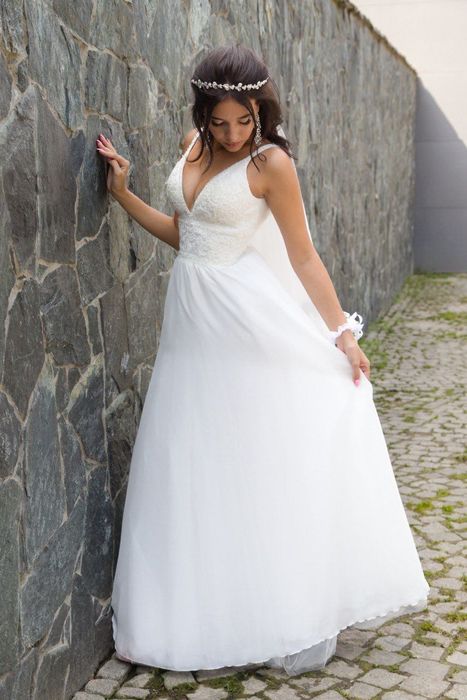 Дивовижна весільна сукня