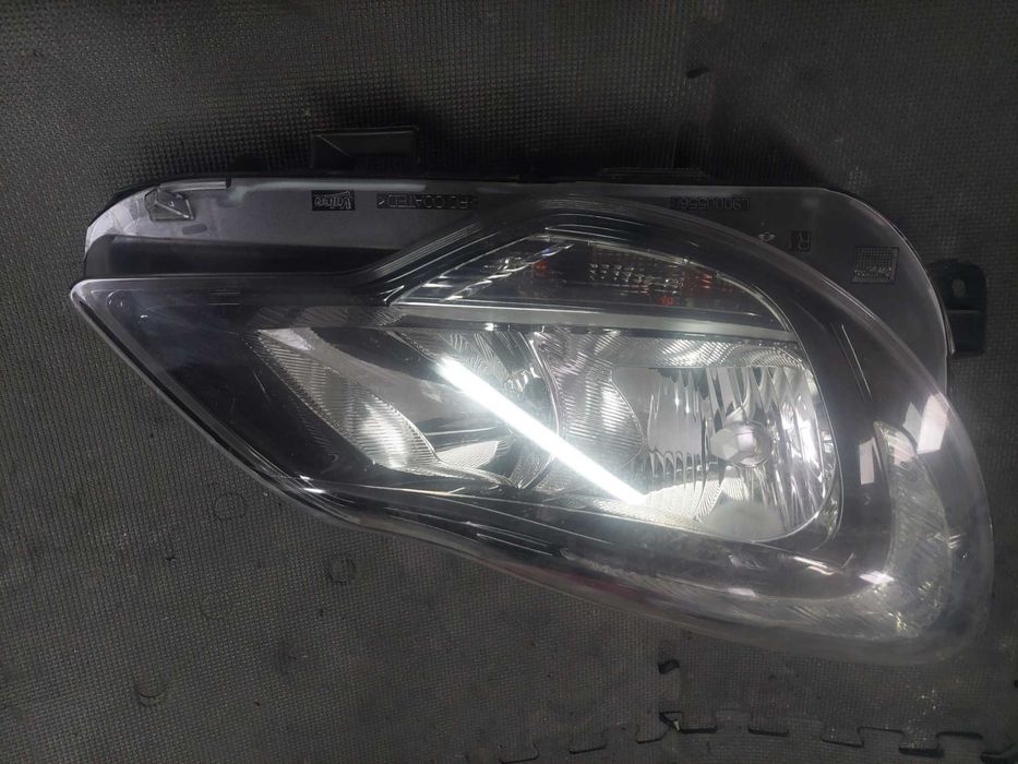 farol direito Opel corsa D