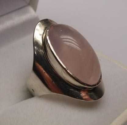 Srebrny pierścionek kwarc różowy R.10.