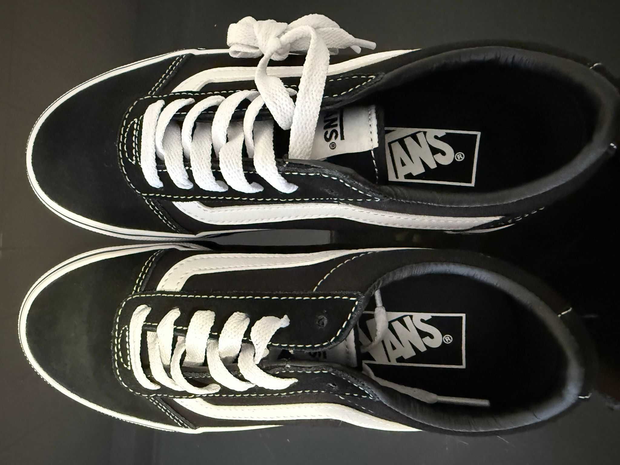 Vans Ward Pretas – Novas, nunca usadas