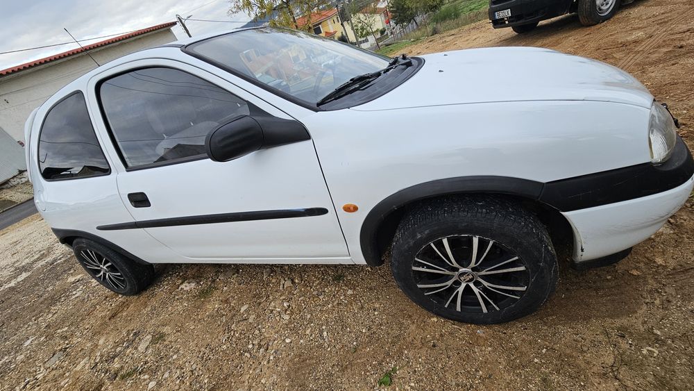 Opel Corsa B 1.7 Diesel comercial bom estado geral 1998 com 275000
