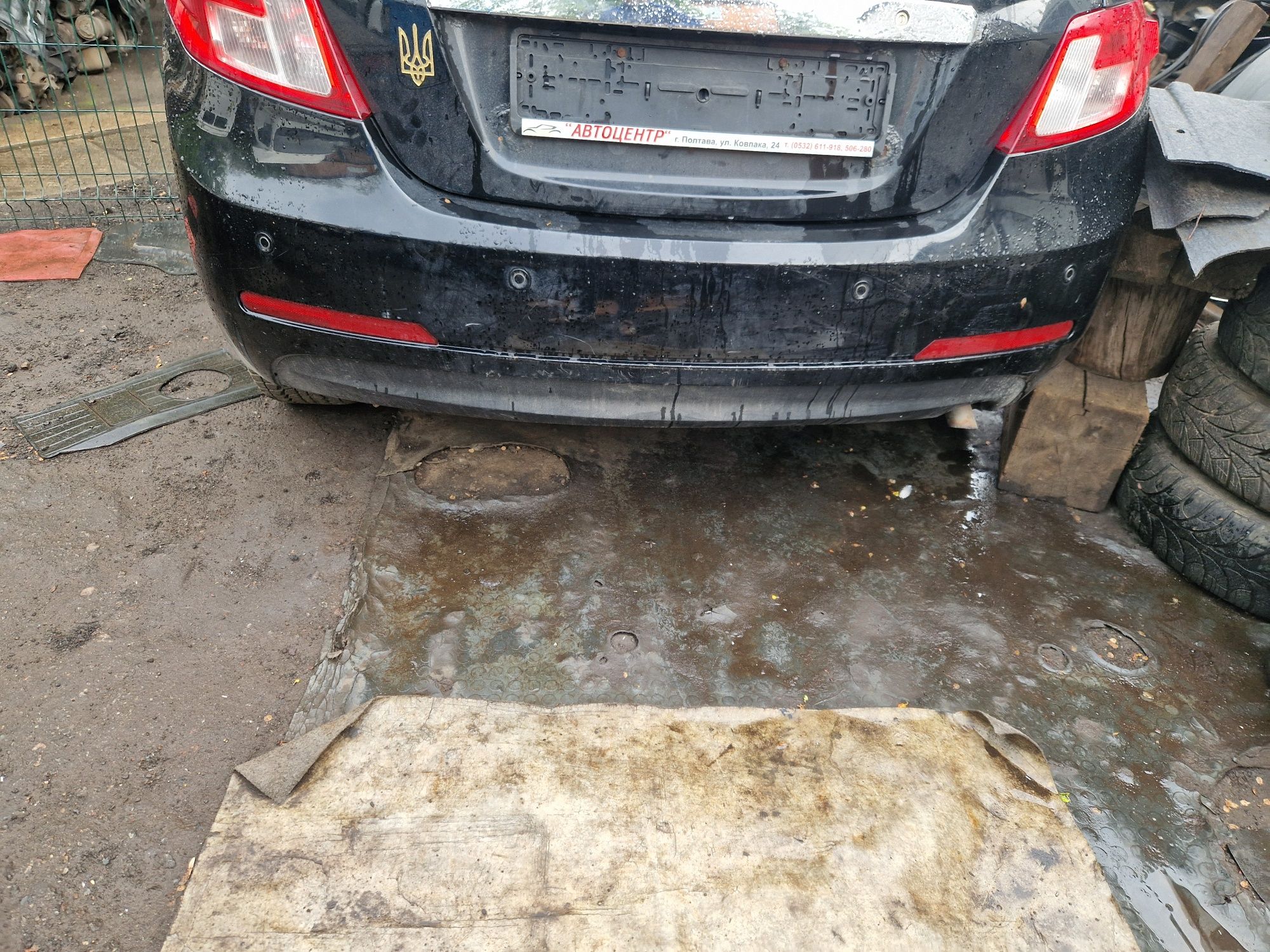 Задний бампер Geely Emgrand хетчбек