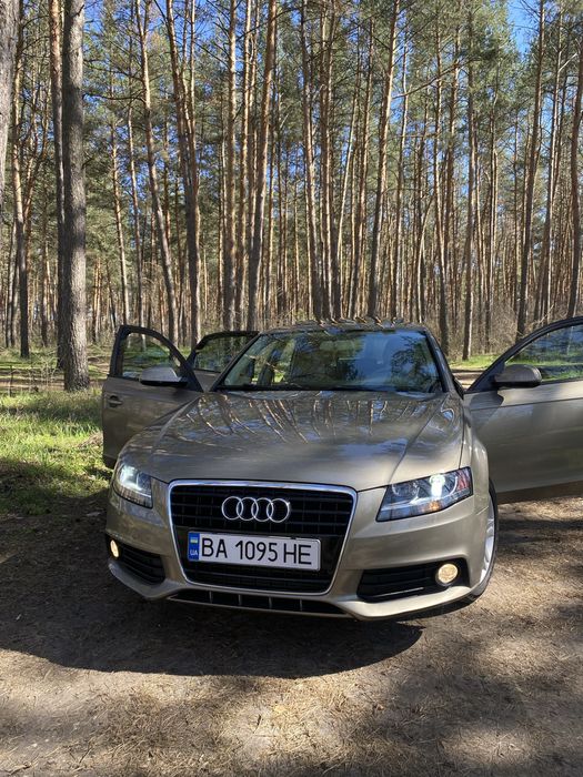 Audi a4 b8 2010г