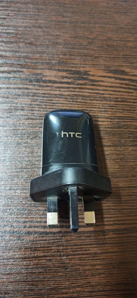 Оригинальное зарядное устройство HTC