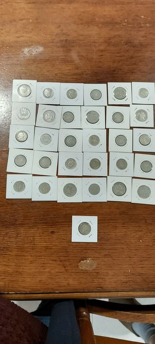Vendo 193 moedas