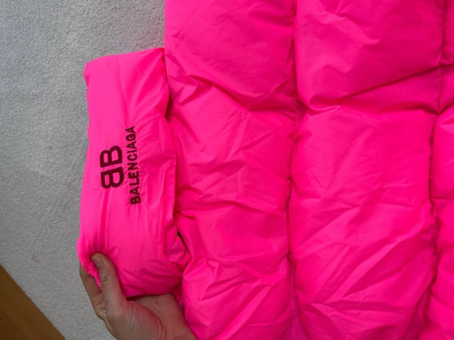 Куртка Balenciaga баленсіага рожева розмір с та  Л