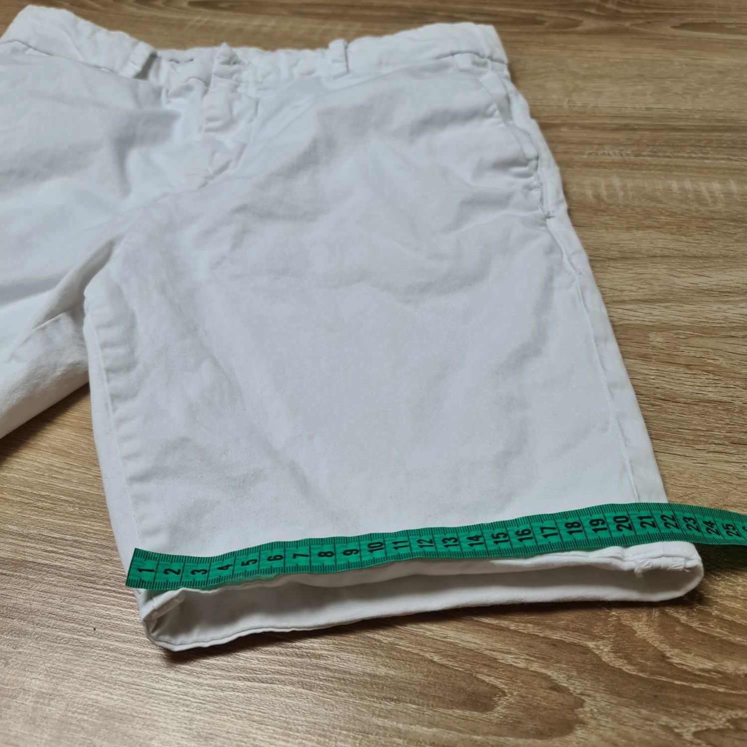 Męskie bawełniane białe spodenki r.42 Zara